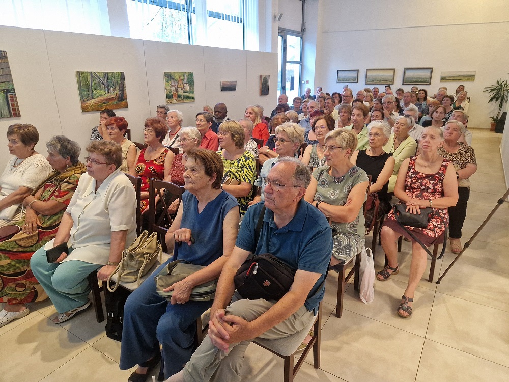 A könyvbemutató iránt hatalmas volt az érdeklődés Debrecenben.
