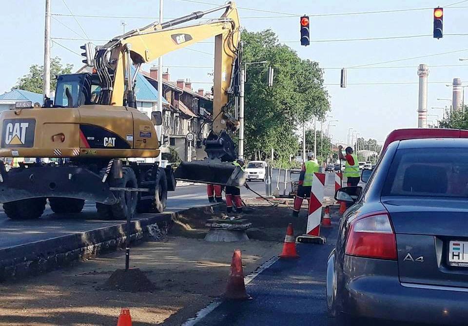 Atenţie, se lucrează!