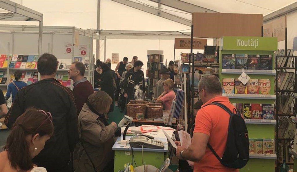 Târgul de Carte Gaudeamus este în Piaţa Unirii