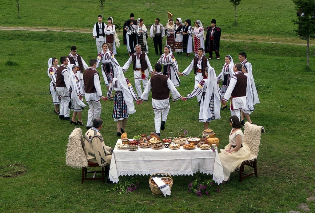 Ioan CIOBOTARU - The Romanian folk tradition