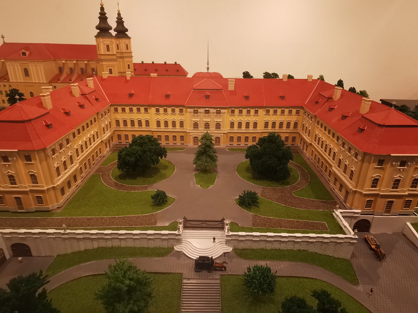 269668271 4478255572286961 7789870789063341656 n (1)