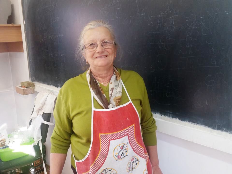 Trnkoczi Jánosné Zsuzsa Orosházáról jött el Váradra, azt mondják róla, ő aztán tudja az igazi mézeskalács titkát.