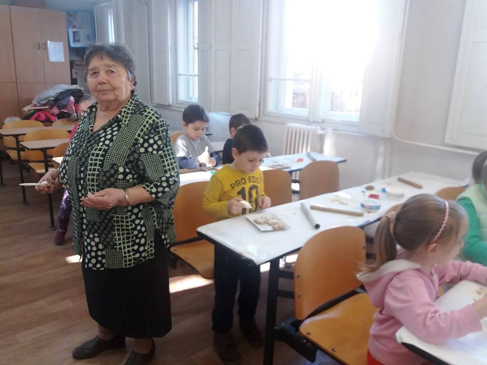 A gyerekek az ünnepek idején túl sok nem természetes anyagot kapnak, esznek. Jakabffy Emma szervező ezen szeretne változtatni.