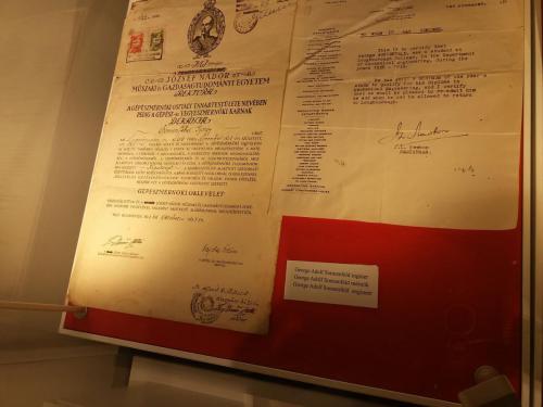 47079564 348966722328029 6323070932143308800 n