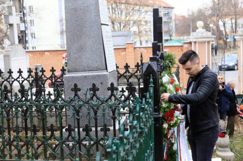 54254955 2155578691419777 4378950639829385216 o