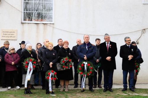 54279108 2155545404756439 7232812994768404480 o